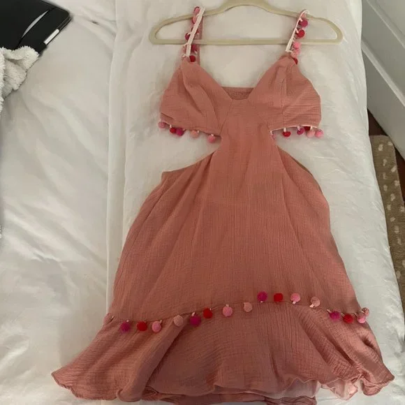 MAJORELLE Capsize Dress in Blush Size Small - Picture 4 of 6